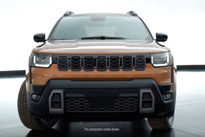 New Jeep Cherokee revealed with hybrid powertrain